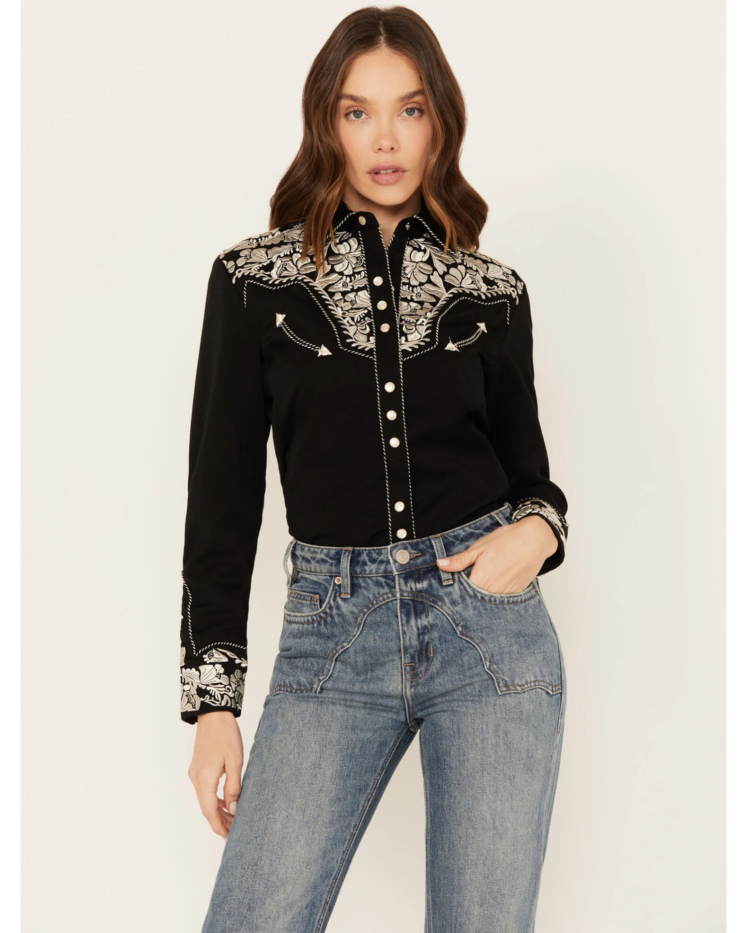 Scully Women's Silver Western Embroidered Shirt - Image 4