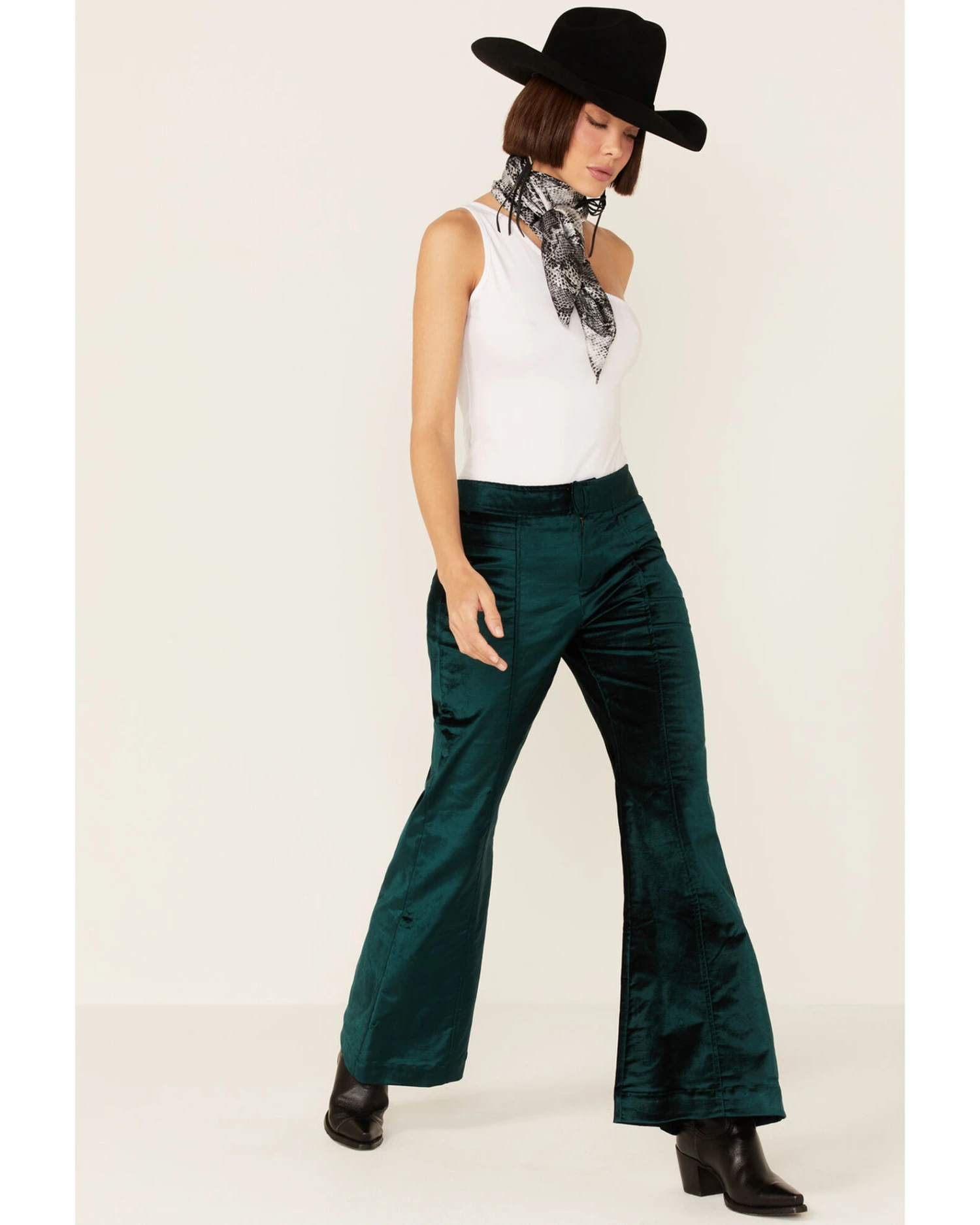 Free People Women's Walk With You Velvet Flare Trousers - Image 3