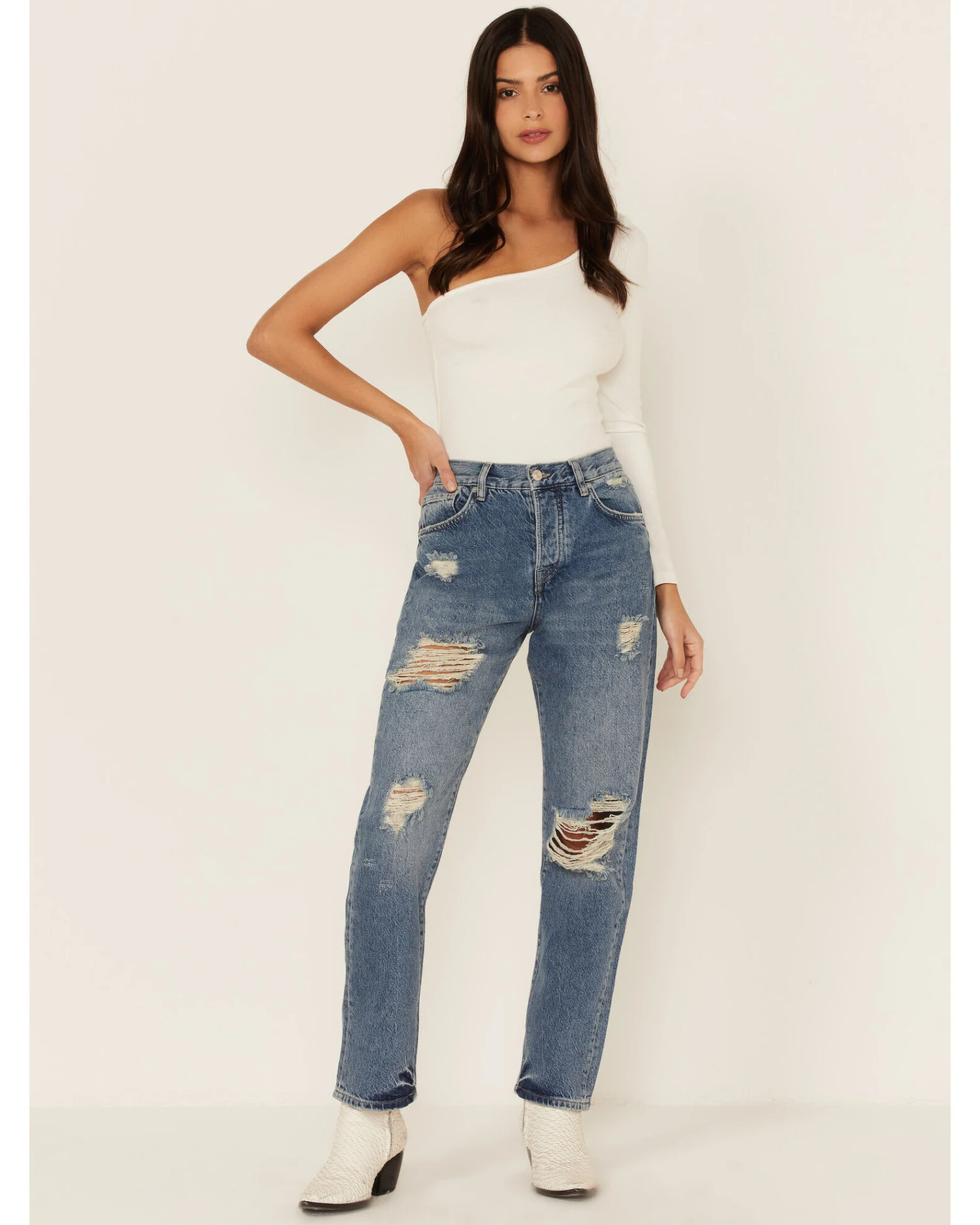 Free People Women's Light Wash Bren Boyfriend Jeans - Image 2