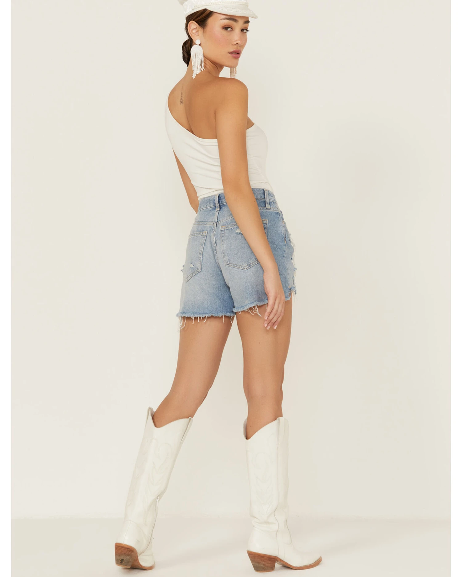 Free People Women's Maggie Kiss Me Distressed Shorts - Image 4