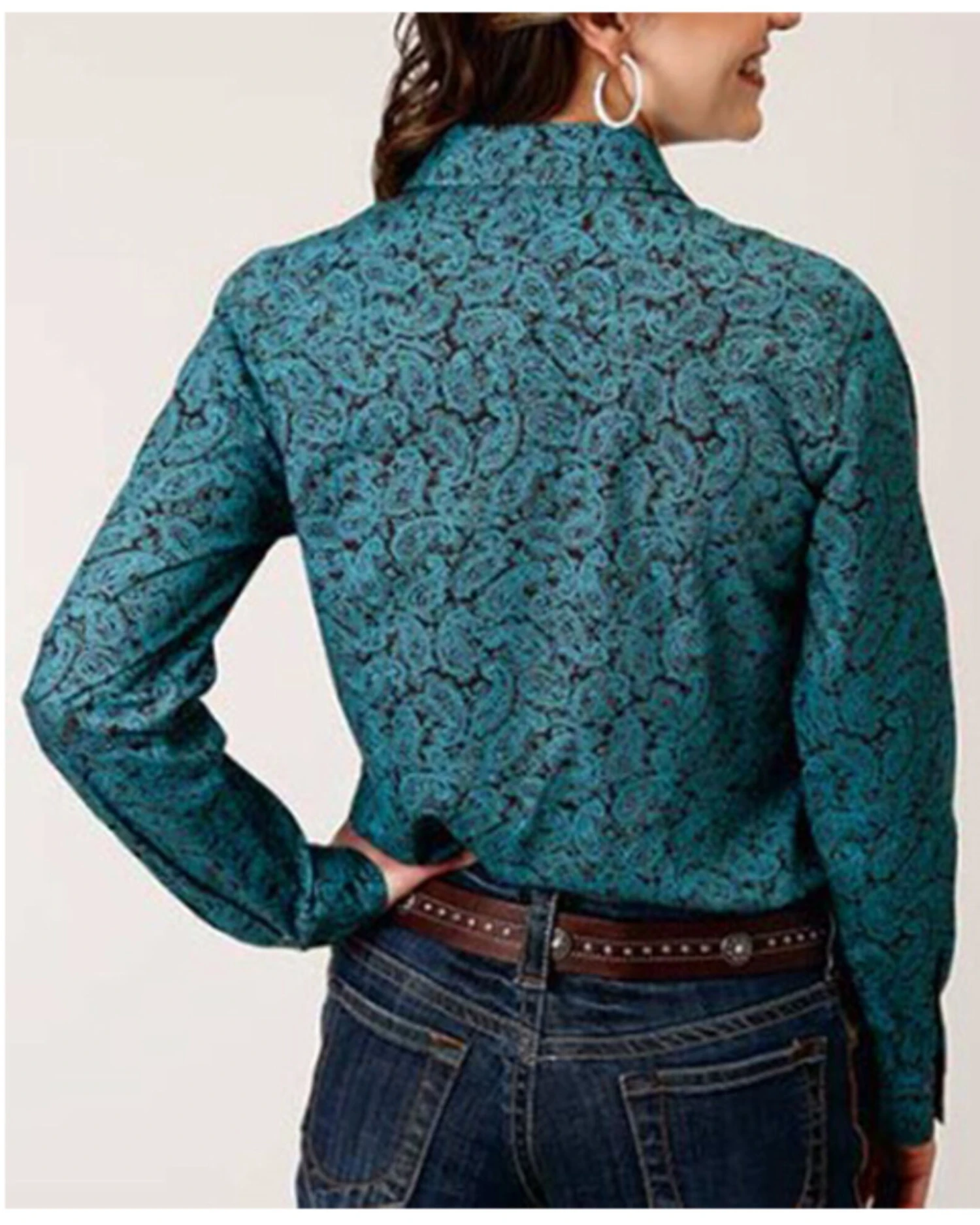 Roper Women's Paisley Print Long Sleeve Pearl Snap Western Shirt - Image 2