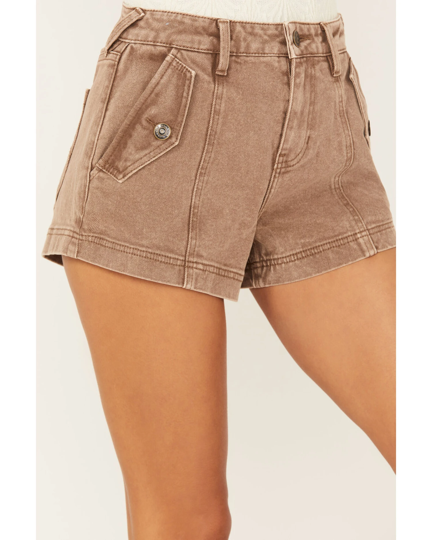 Cleo + Wolf Women's High Rise Stretch Shorts - Image 4