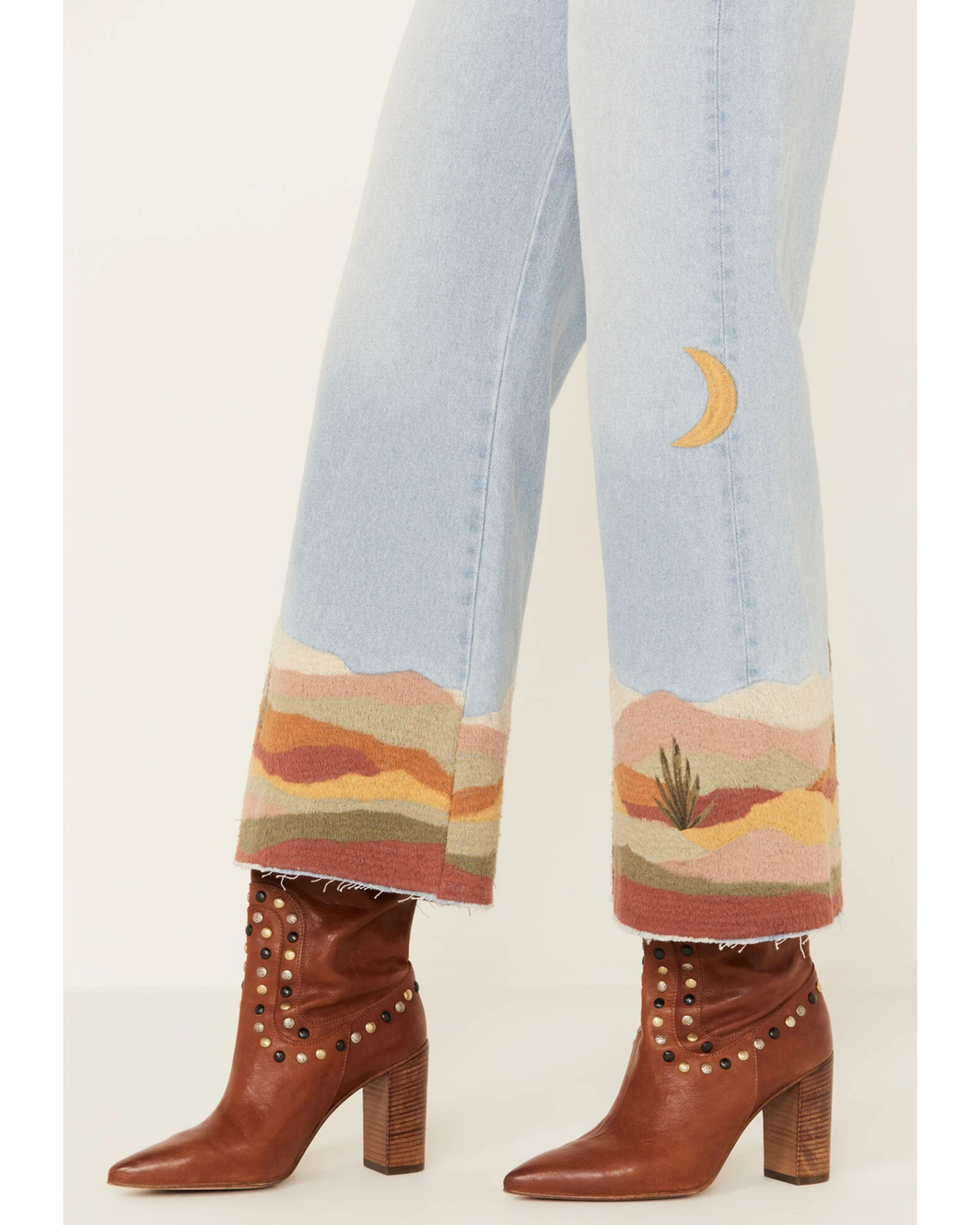 Driftwood Women's Desperado Light Wash High Rise Cropped Charlee Jeans - Image 4